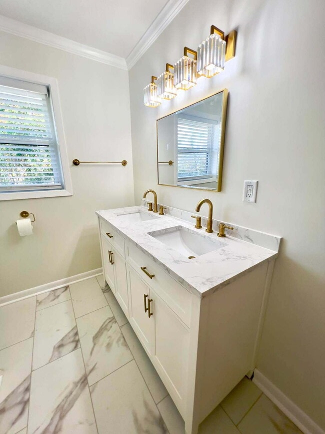 Building Photo - 1337 Broad St