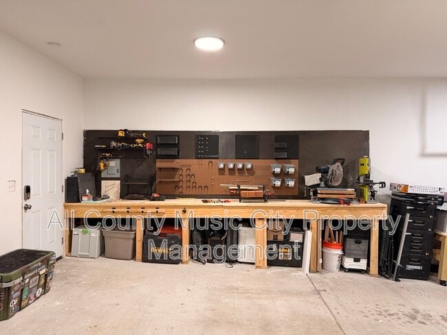 Building Photo - 1507B 14th Ave N