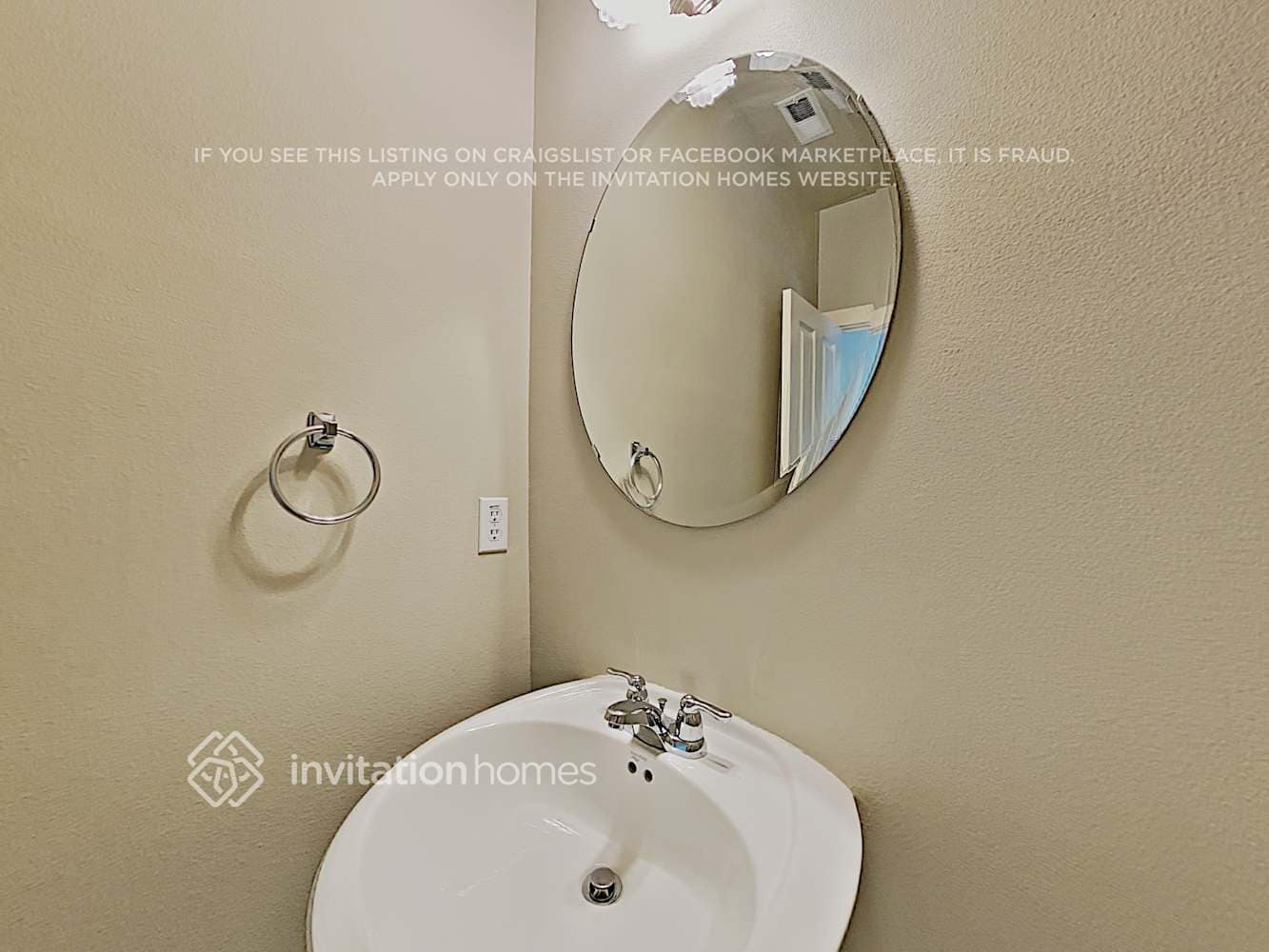 Building Photo - 8226 82nd Dr NE