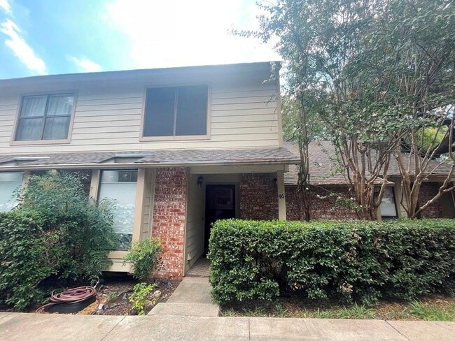 Primary Photo - 3801 Menchaca Rd