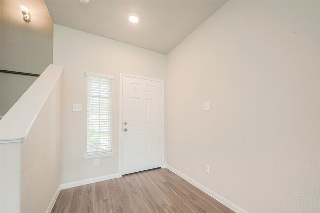 Building Photo - 2335 Tavo Trails Dr