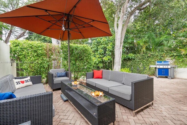 Building Photo - 7445 Big Cypress Dr