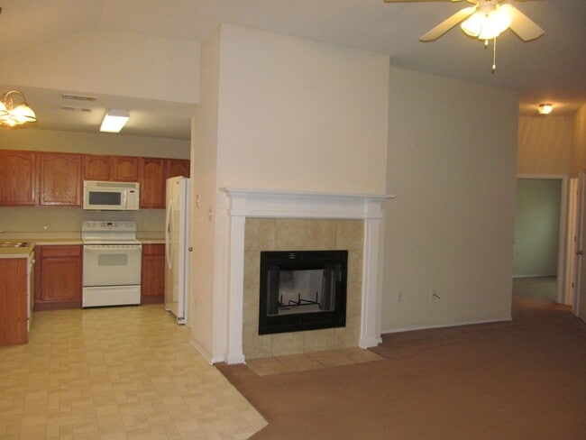 Building Photo - 3 BEDROOM, BELTON ISD