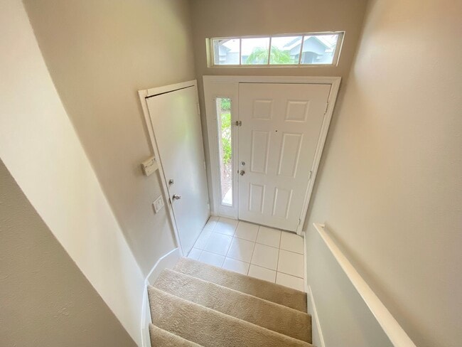 Building Photo - Newly Listed 2/2 in a Beautiful Community!