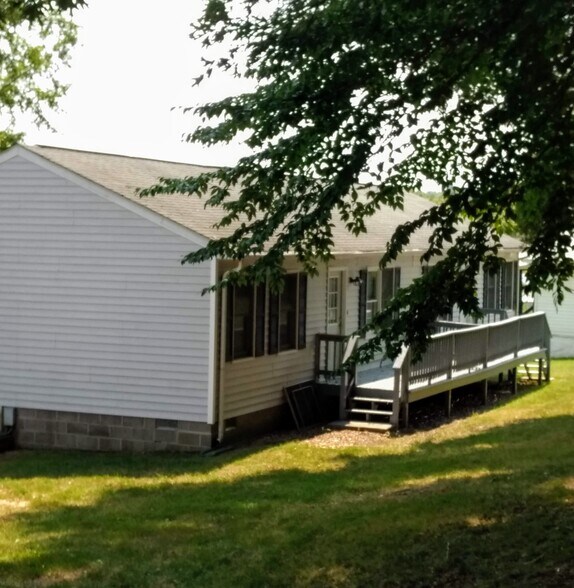 Primary Photo - 200 Jefferson St