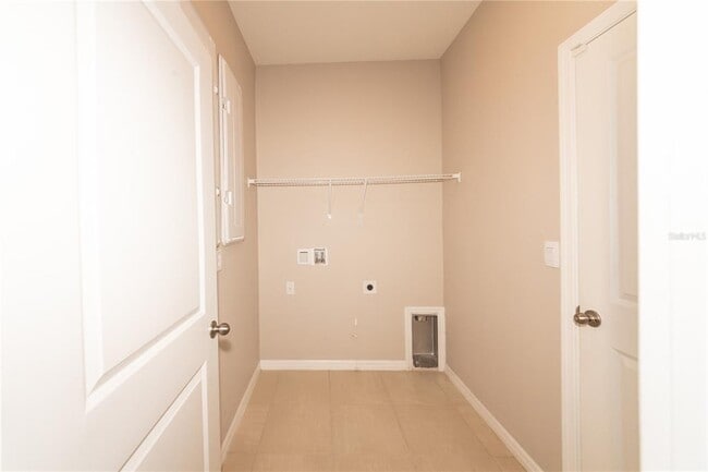 Building Photo - 16619 Mooner Plank Cir