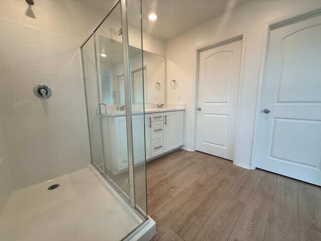 Building Photo - Beautiful newer 3-Bedroom home is now renting