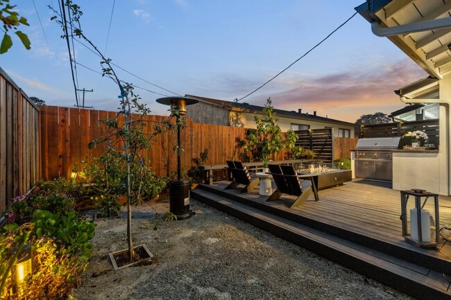 Building Photo - 2501 Fleetwood Dr