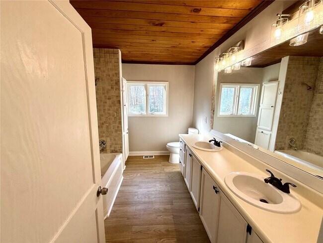 Building Photo - 54 Hebron Church Rd