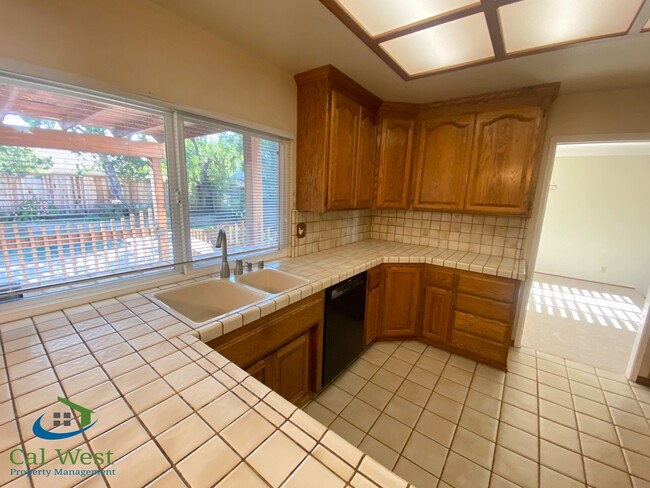 Building Photo - $4795 - 2 Story 4 Bed/2.5 Bath Almaden Hom...