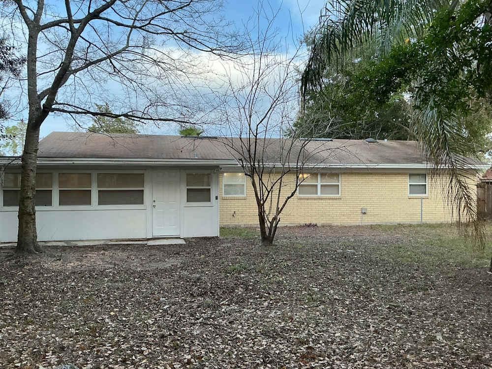 Building Photo - 1116 Willow Ln