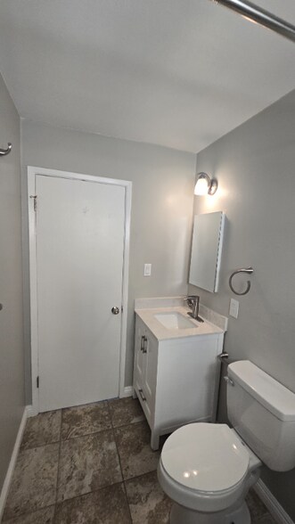 Building Photo - 140 Montecito Ave