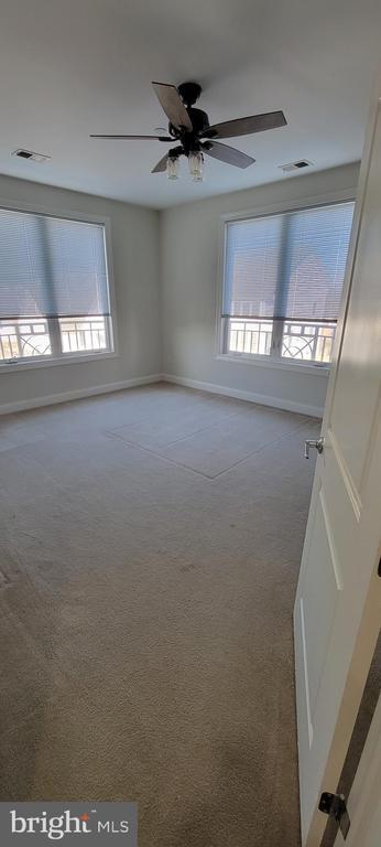 Building Photo - 1 N Commerce Square