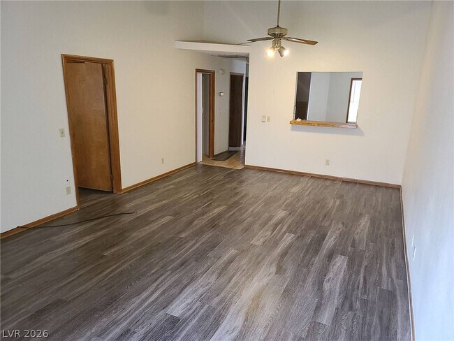 Building Photo - 328 Caracas Dr