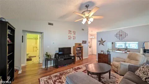 Building Photo - 2718 Lorraine Dr