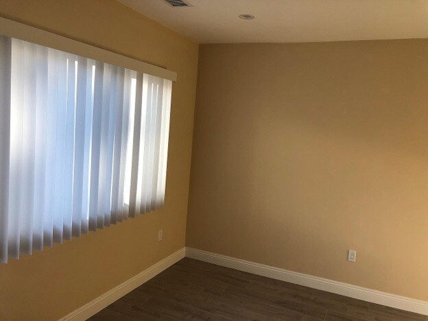 Building Photo - 839 E Santa Anita Ave