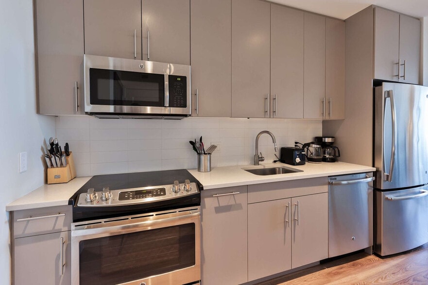 Building Photo - 25 Northern Ave