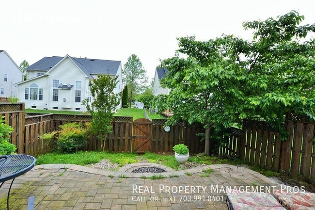 Building Photo - 41860 Diabase Square