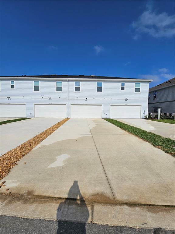 Building Photo - 16288 Merry Aly