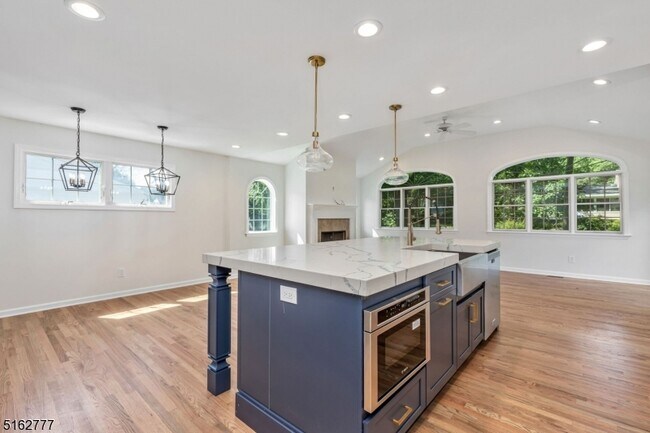 Building Photo - 27 Glenbrook Rd