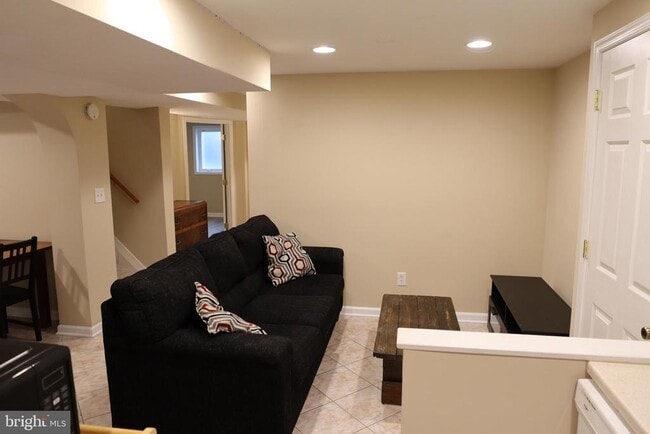 Building Photo - 11202 TROY Rd