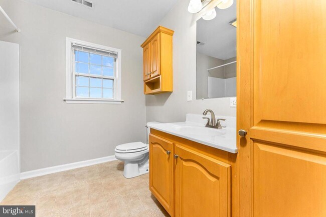 Building Photo - 46 Glacier Way