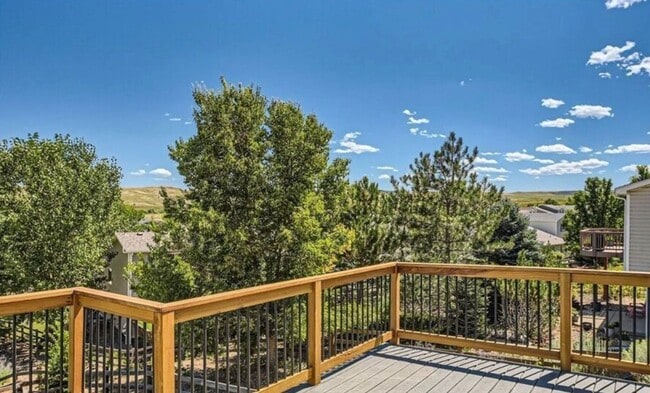 Building Photo - Beautiful Newly Remodeled Home in Roxborough Park