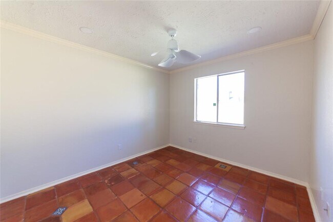 Building Photo - 22538 Market Square Ln