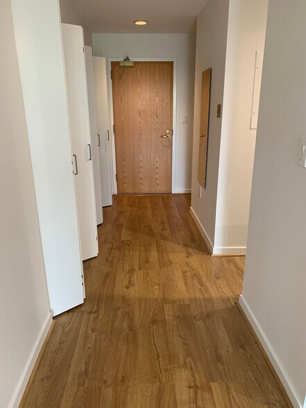 Building Photo - 4 Canal Park