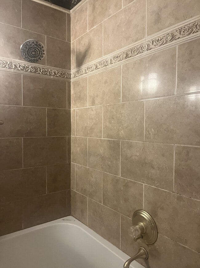 Building Photo - 79 Society St