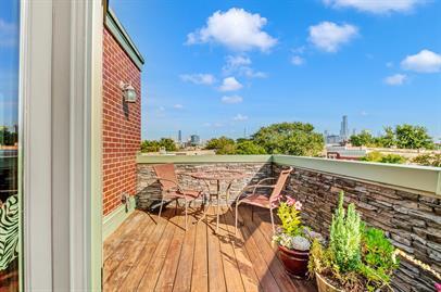 Building Photo - Rare Oversized Fully Furnished 3 Bed / 2.5 Bath 2,800+ SF Duplex with Private 1,000 SF Roof Deck ...