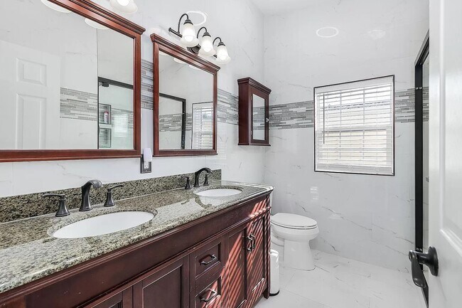 Building Photo - 5401 Gamebird Ln