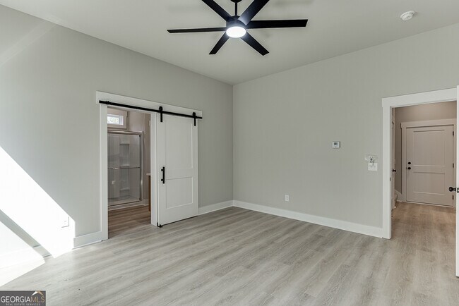 Building Photo - 115 Rains Rd