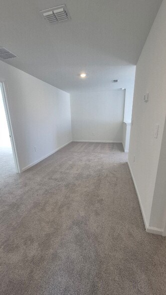 Building Photo - 3642 Hardman Dr