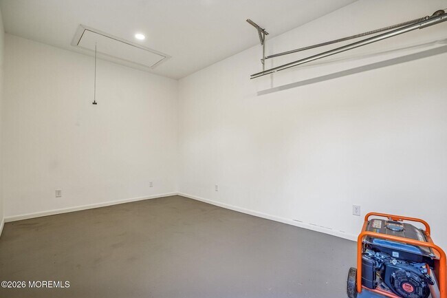 Building Photo - 108 Burlington Ave