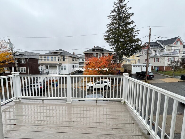 Building Photo - 12 Fairfax St