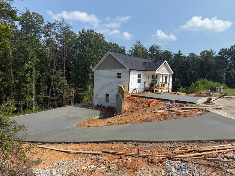 Primary Photo - 505 Brookstone Dr