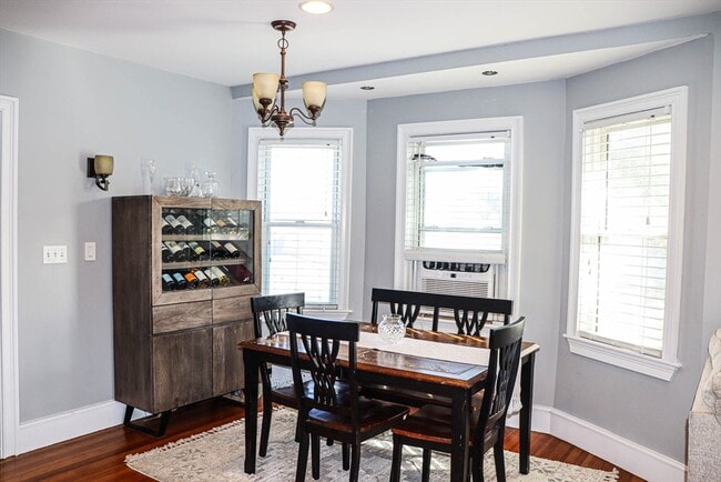 Building Photo - 36 Lancaster St