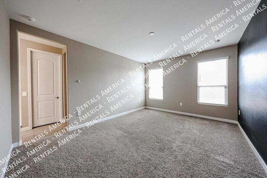 Building Photo - 38017 W San Alvarez Ave