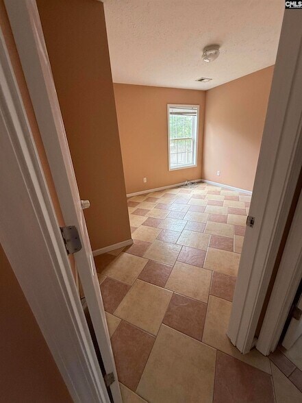 Building Photo - 345 Peppercorn Ln