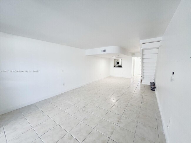 Building Photo - 3895 W 9th Way