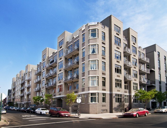 Building Photo - 156 Hope St