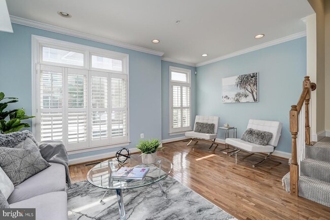 Building Photo - 1236 Harbor Island Walk