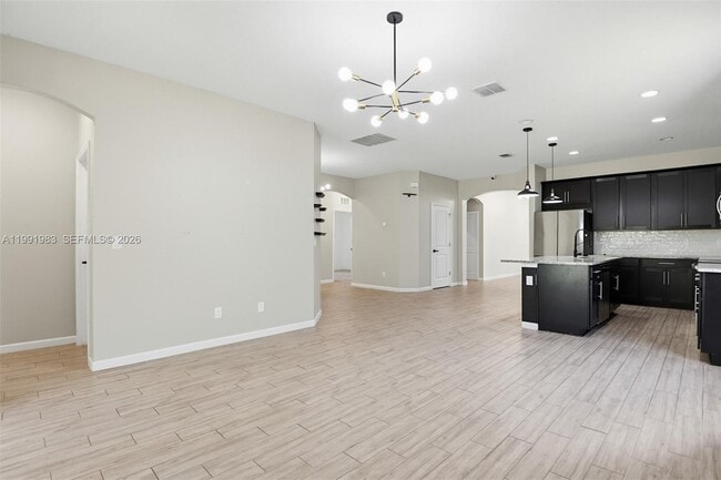 Building Photo - 1034 Chelan Falls Dr