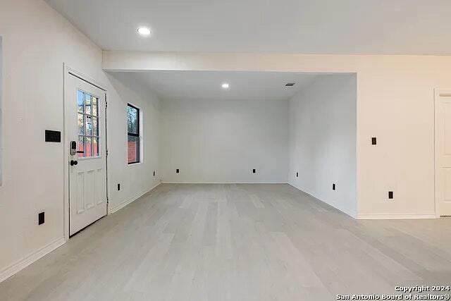 Building Photo - 2031 S Trinity St