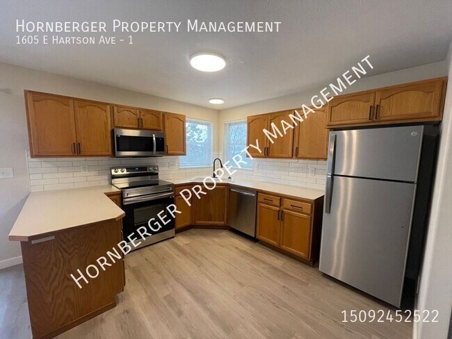 Building Photo - 1605 E Hartson Ave