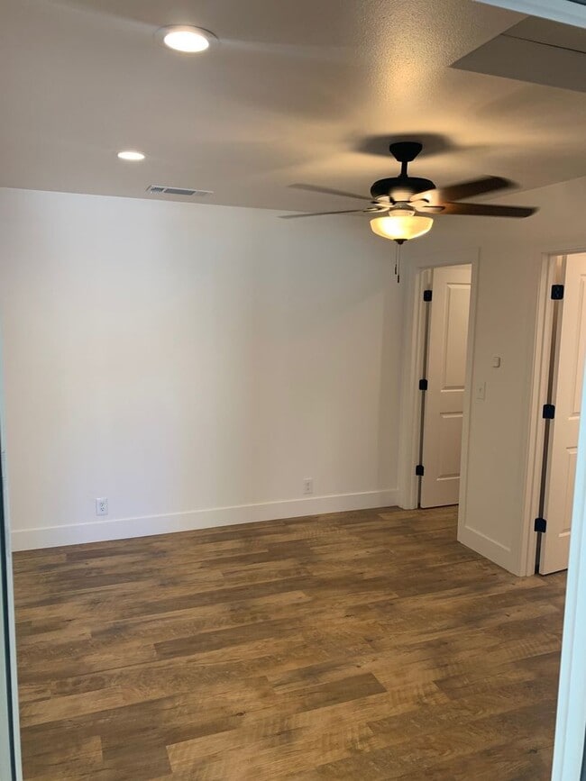 Building Photo - 0721 - 1319/1321 Normal Ave