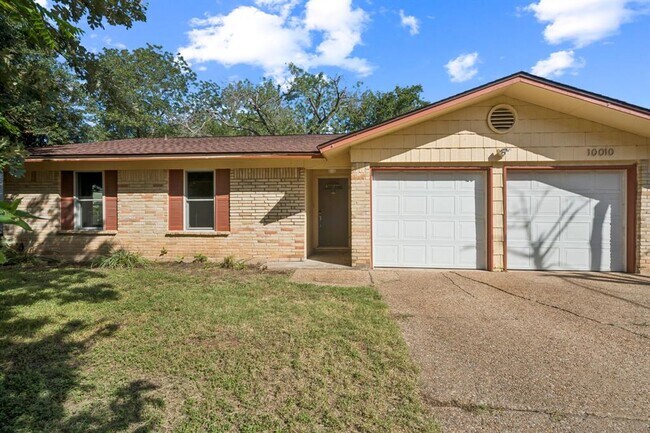 Primary Photo - 10010 Quail Hutch Dr