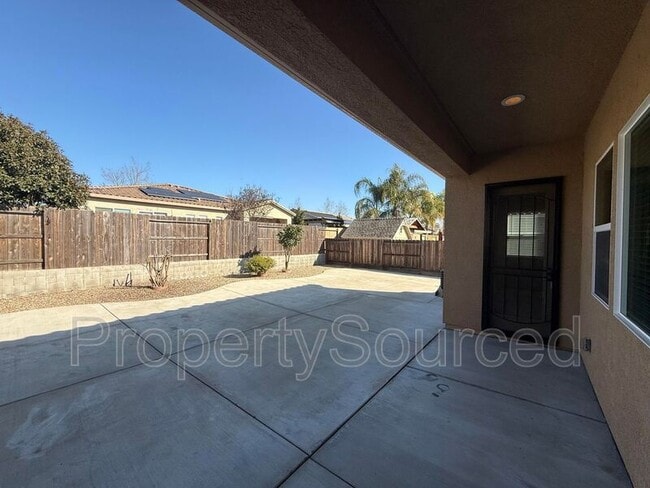 Building Photo - 1073 Kumara St