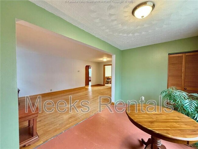 Building Photo - 3013 Ridgeview Dr